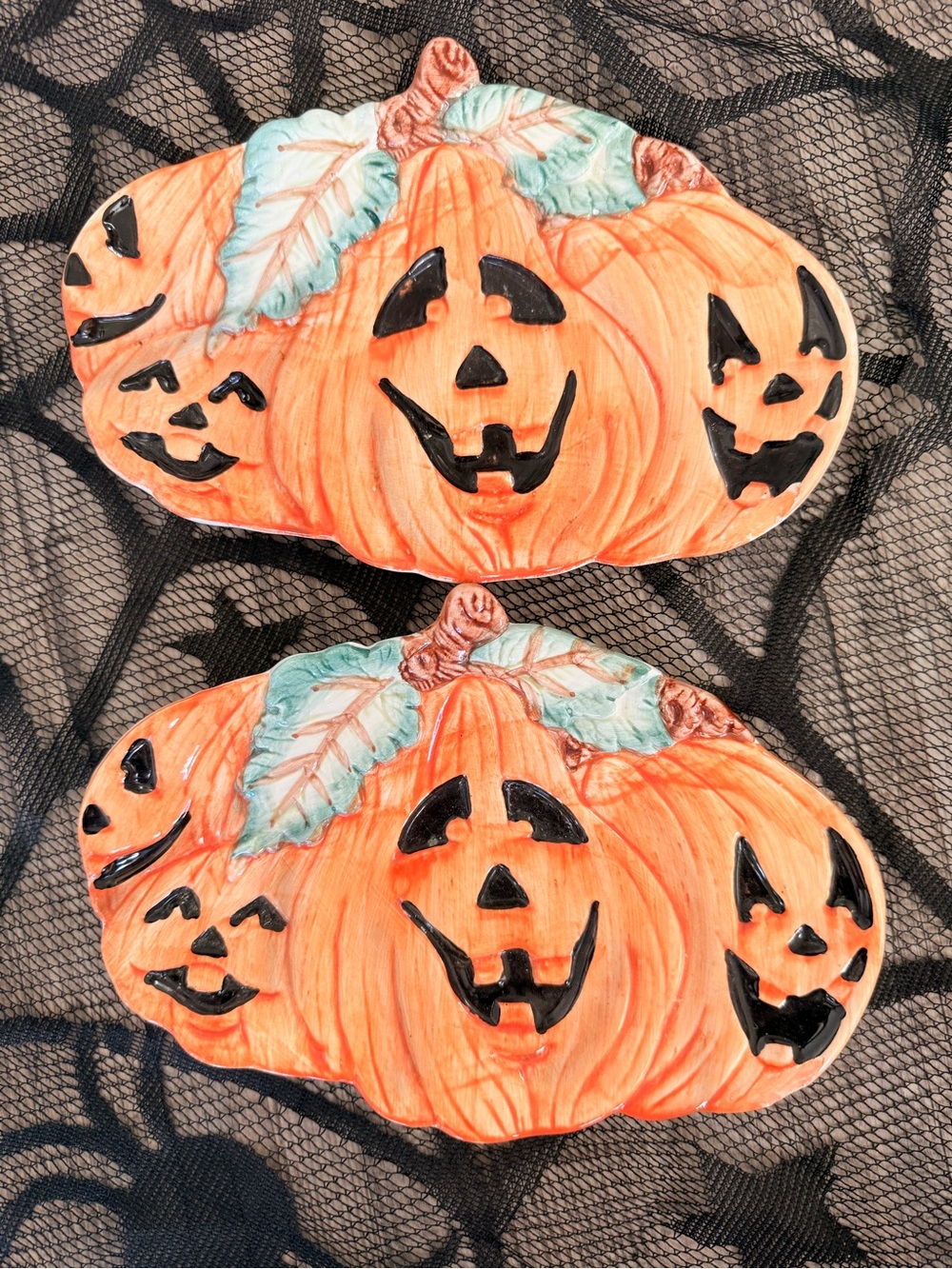 Set of 2 Ceramic Jack-O'-Lantern Pumpkin Dishes Halloween